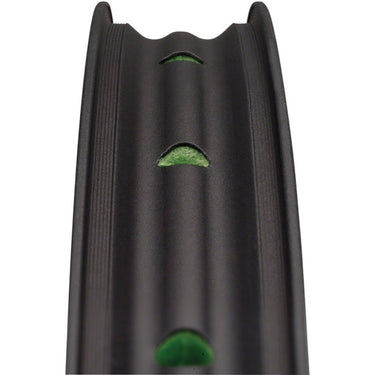 Aro 29 32H Spank Spike 350 Vibrocore Black